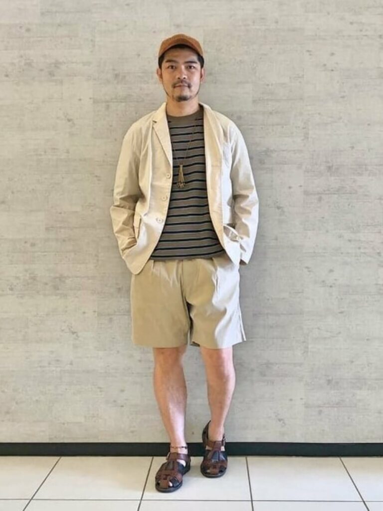 ボーダー柄サマーニット×セットアップ×グルカサンダル×キャップ